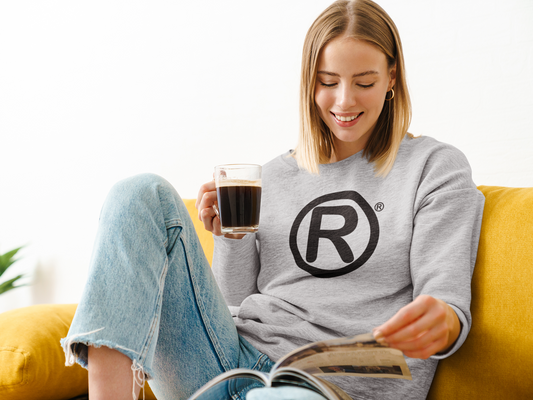 R Sweater Women/Unisex
